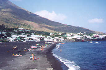 Stromboli - La spiaggia -  - Dall'archivio di Sicilia nel Mondo